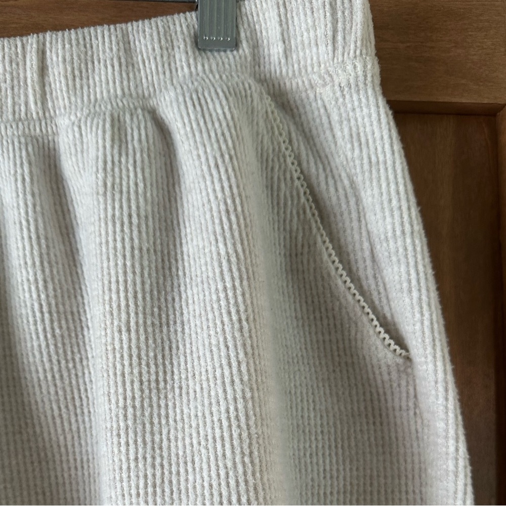 Aerie Cream Waffle Knit Pull On Lounge Shorts Detailed Pockets size XL - Picture 3 of 12